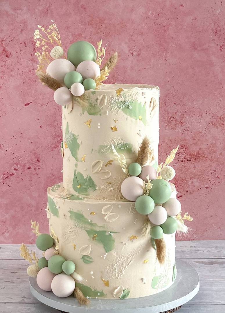 Sage and blush cake with pampas grass